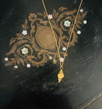 collier avec pendentif doré bijoux amorcita